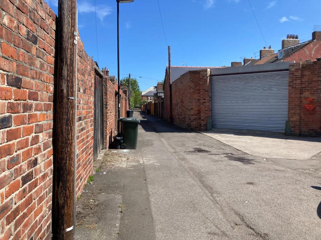 Alma Place, North Shields Garage £79,950