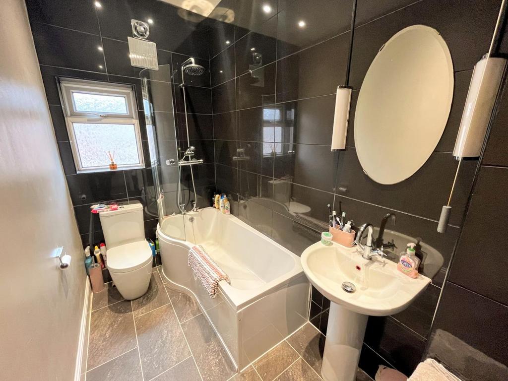 Bathroom/w.c.