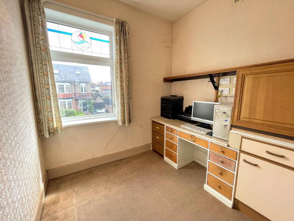 Bedroom/office