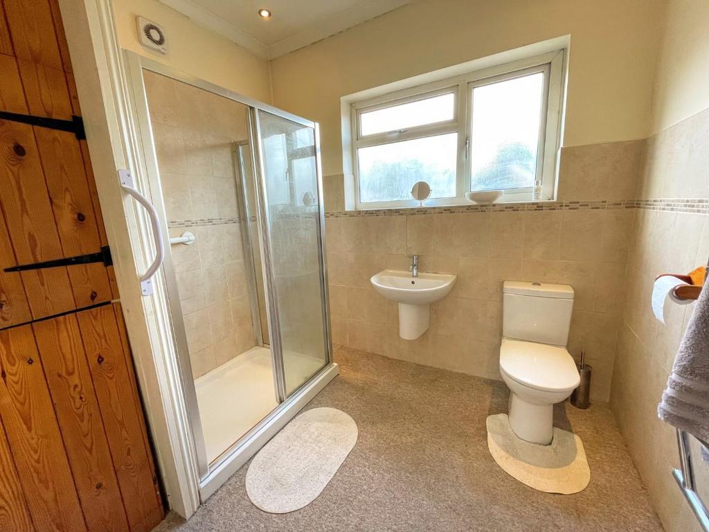 Shower room/w.c.