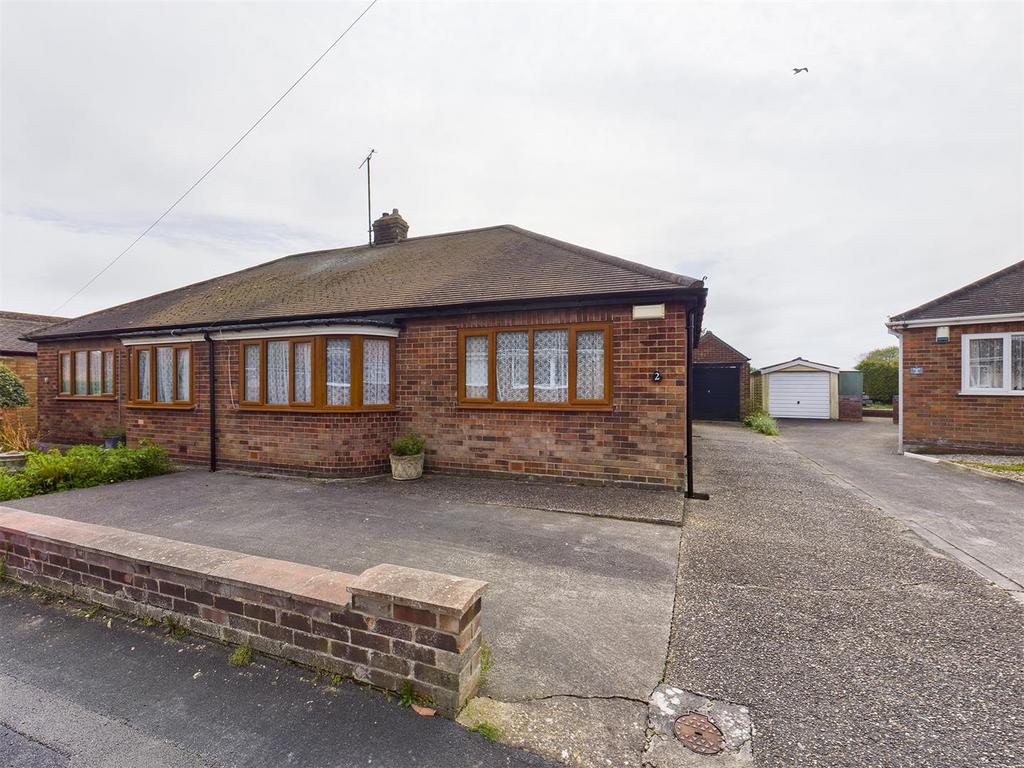 St. Aidan Court, Bridlington 2 bed semidetached bungalow for sale £