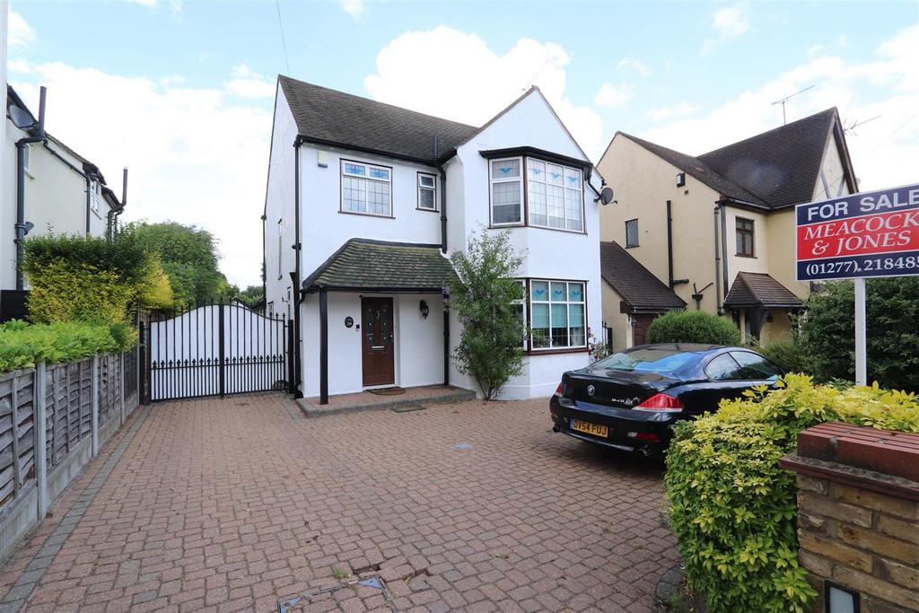 Crossways, Shenfield, Brentwood 3 bed detached house for sale £995,000