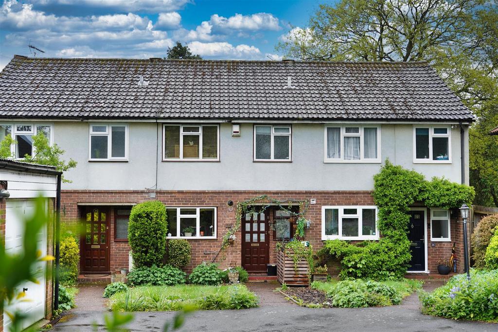 Melbourne Road, Bushey 2 bed terraced house for sale £525,000