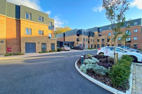 2 bedroom apartment for sale - Spring Court, Cottingham