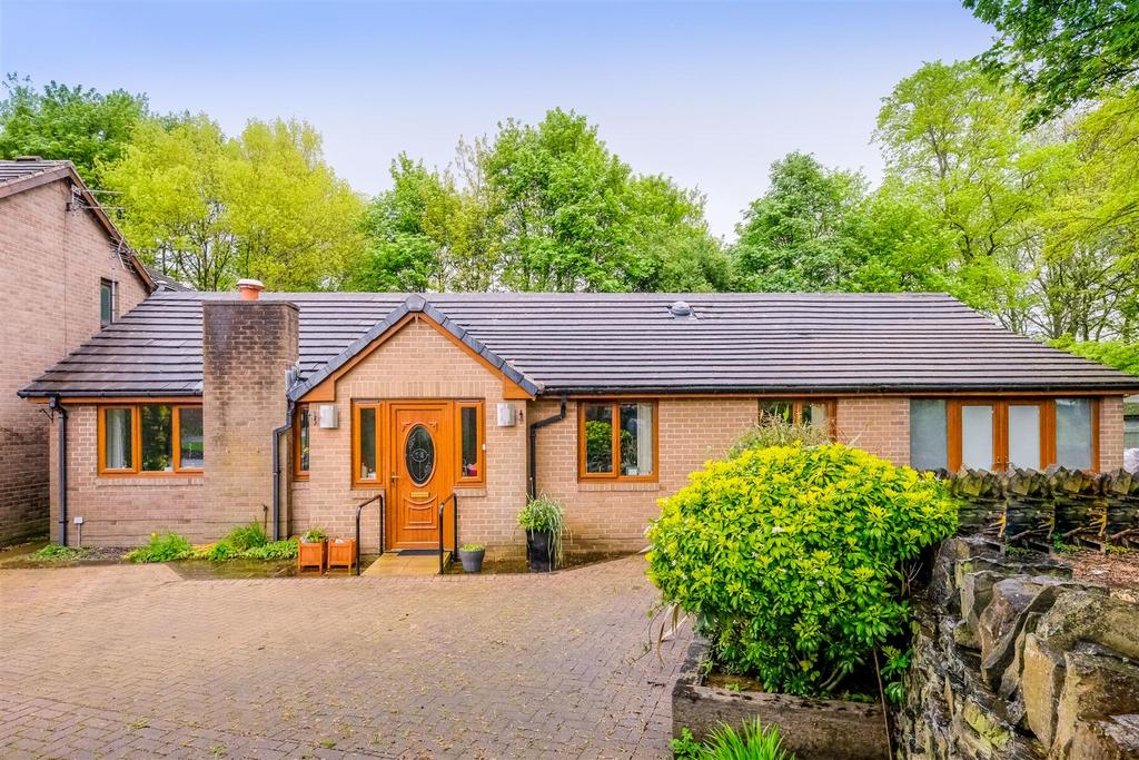 St Giles Close Brighouse 5 bed detached bungalow for sale £395,000