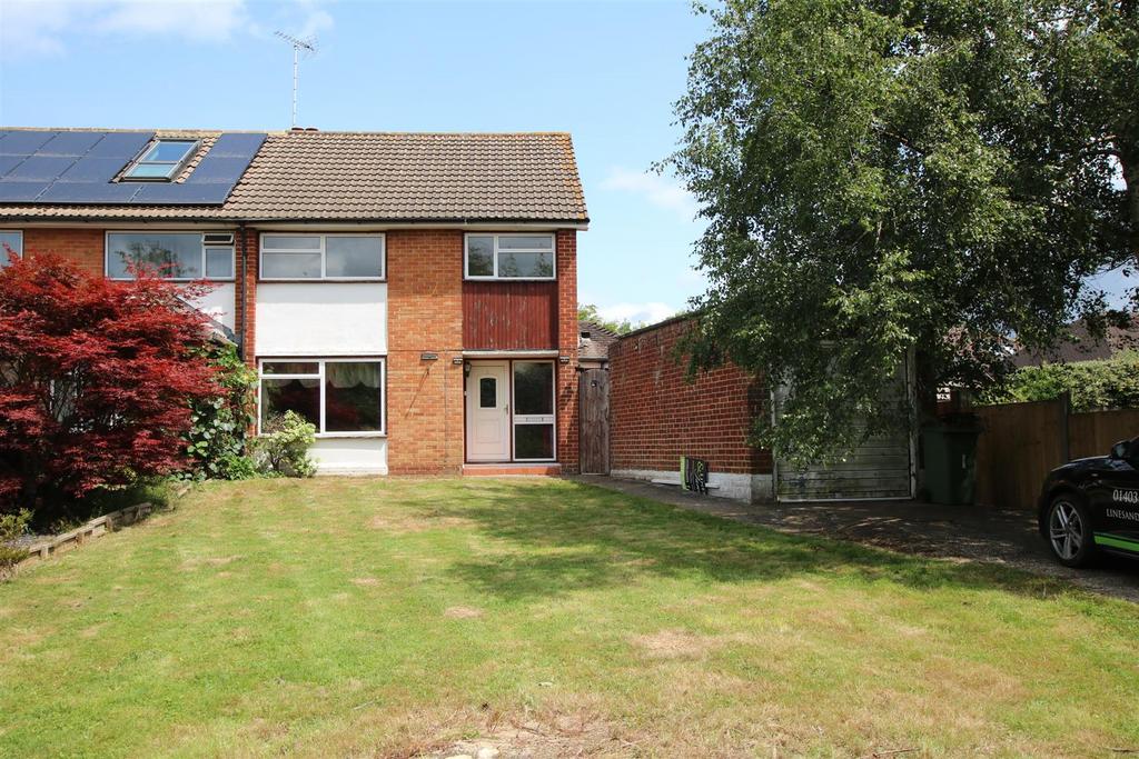 Middleton Road, Horsham 3 bed semidetached house for sale £525,000