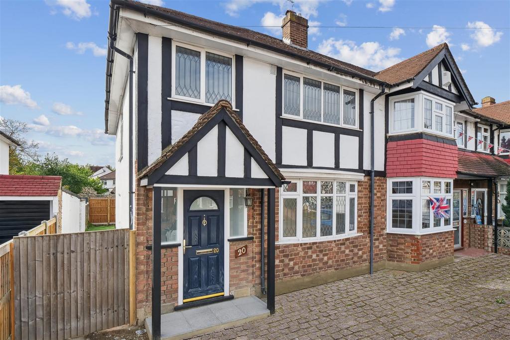 Chestnut Close, Carshalton 3 bed end of terrace house for sale £620,000