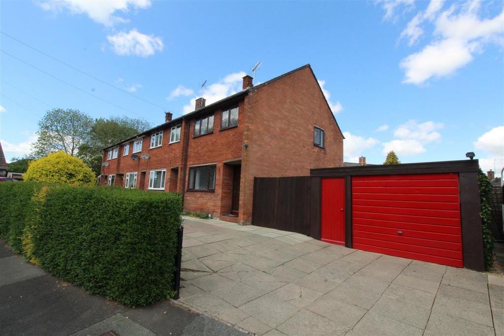 Western Avenue, Whittington, Oswestry 3 bed end of terrace house for