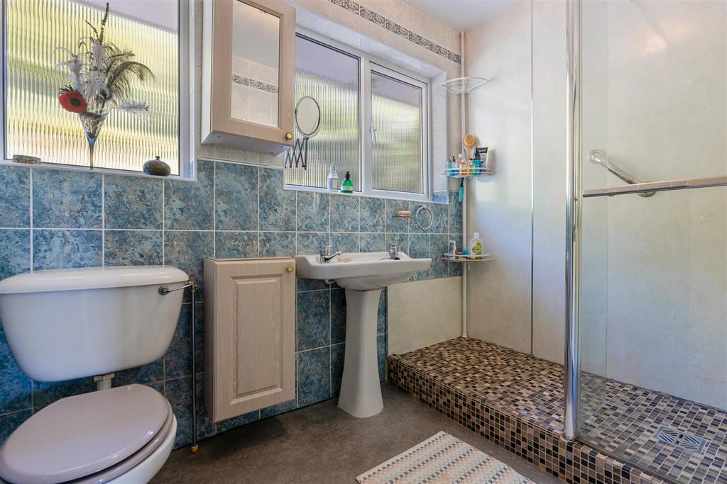 A17 - 23459 48, Brunel Avenue Torquay - 230512.jpg
