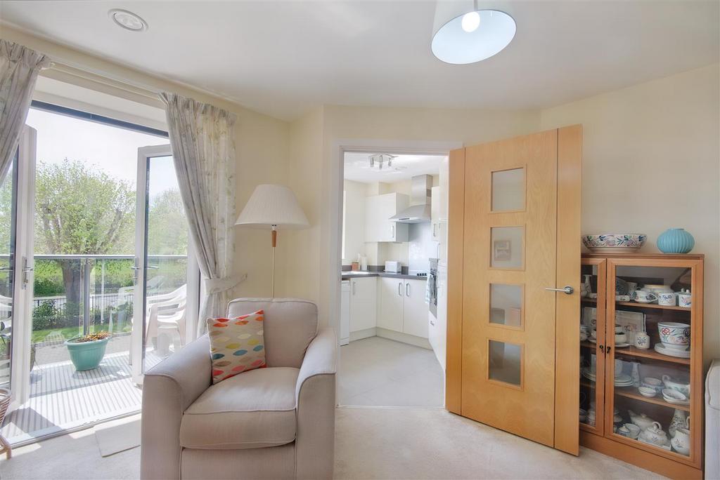 8540824-interior06.JPG