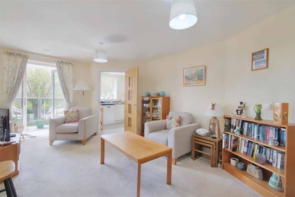 8540824-interior02.JPG