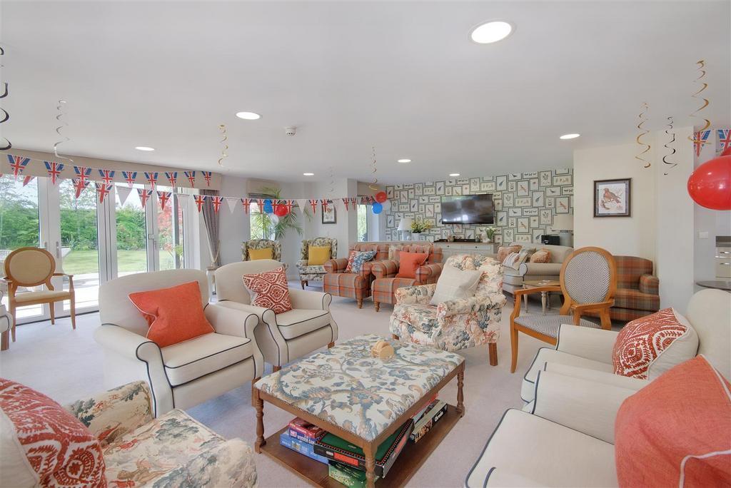 8540824-interior32.JPG