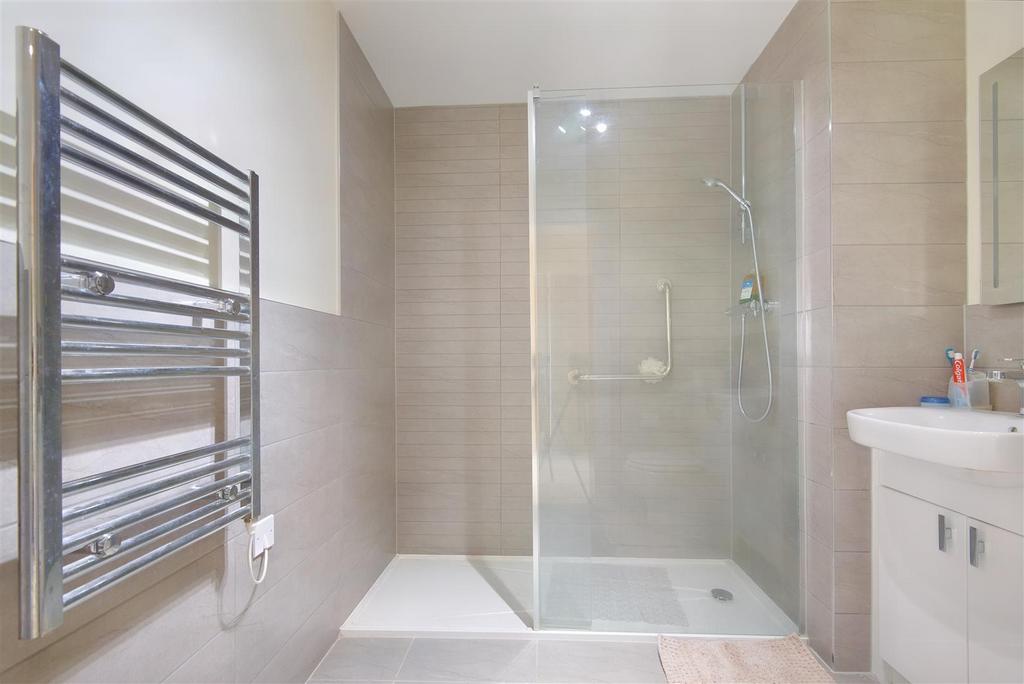 8540824-interior26.JPG