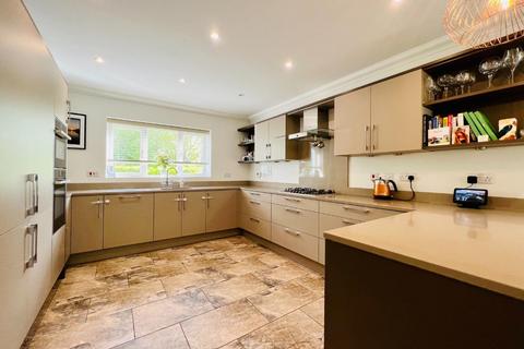 16 Campion Close, Ashford, TN25 4FD