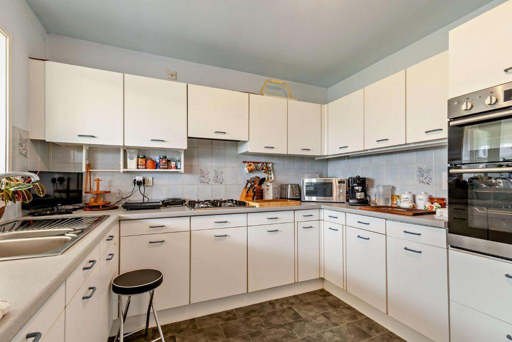 8552329-interior04-800.jpg
