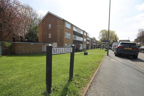 24 Millside, Carshalton, SM5 2BQ