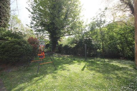 24 Millside, Carshalton, SM5 2BQ