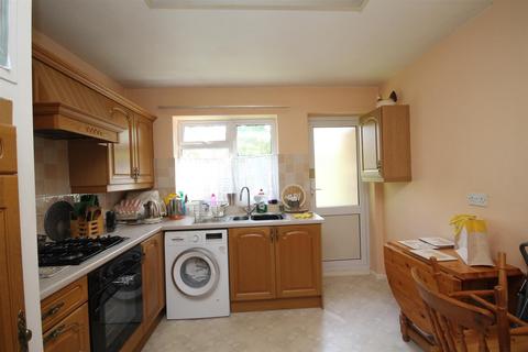 24 Millside, Carshalton, SM5 2BQ