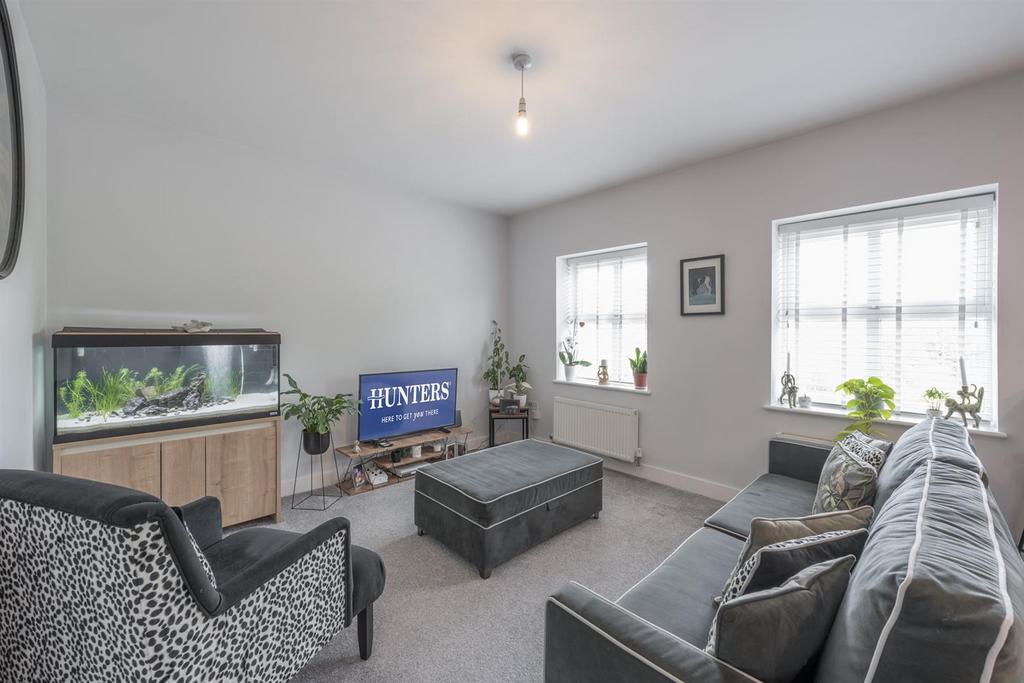 High Street, Wordsley, DY8 5SD 2 bed apartment £164,950