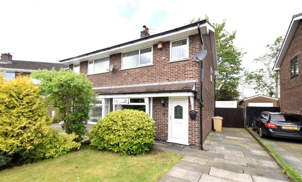 Yellow Lodge Drive, Westhoughton, Bolton 3 bed semidetached house for sale £220,000