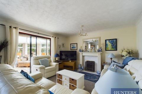 2 Orchard Close, Bridlington, YO16 6FN