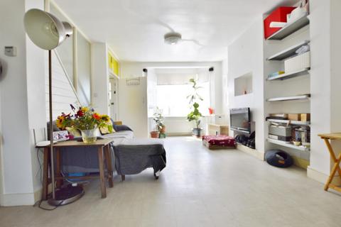 149 Varley Road, London, E16 3NR