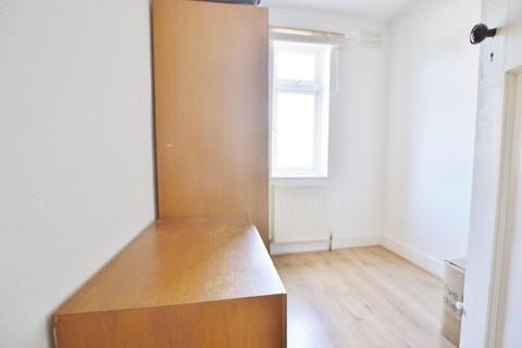 149 Varley Road, London, E16 3NR
