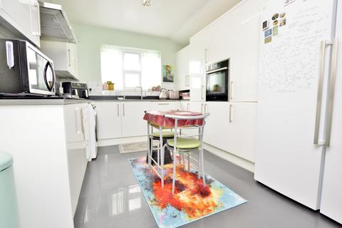 68a Stopford Road, London, E13 0LZ