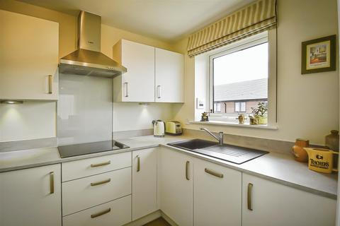 2 bedroom apartment for sale - Pym Court Bewick Avenue, Topsham, Exeter