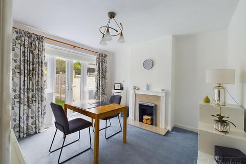 40 Benhurst Gardens, South Croydon, CR2 8NS