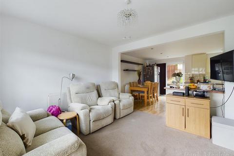 34 Bruce Drive, South Croydon, CR2 8SL