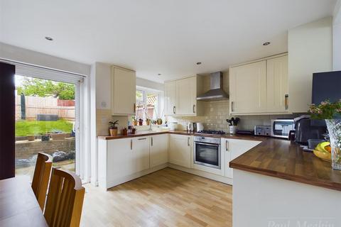 34 Bruce Drive, South Croydon, CR2 8SL