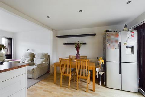 34 Bruce Drive, South Croydon, CR2 8SL