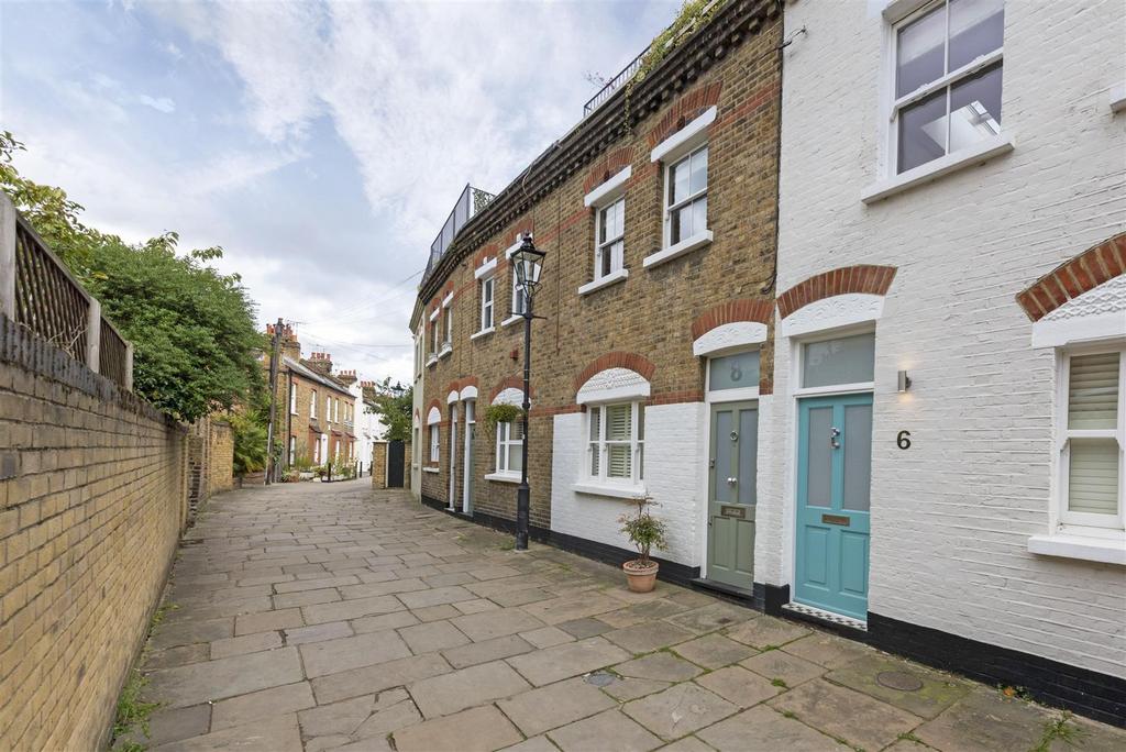 Quill Lane, London 2 bed house £2,750 pcm (£635 pw)