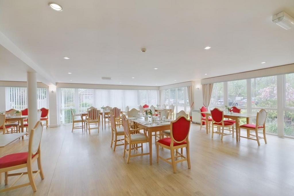 8548474-interior20 (Medium).JPG