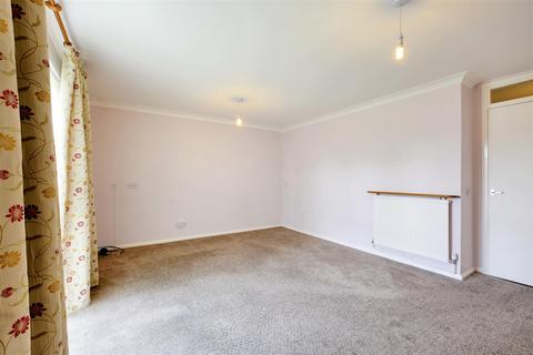 2 bedroom flat for sale, The Cedars, Nottingham