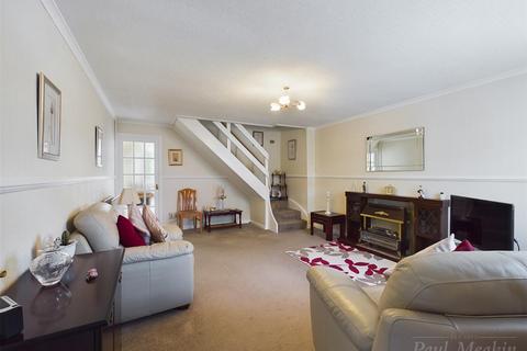 3 Curlew Close, South Croydon, CR2 8QT