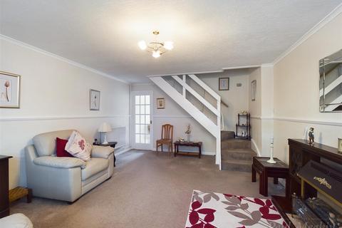3 Curlew Close, South Croydon, CR2 8QT