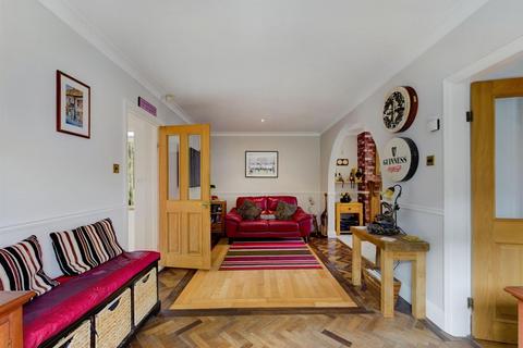 3 bedroom semi-detached house for sale - Dene Close, Dunswell, Hull