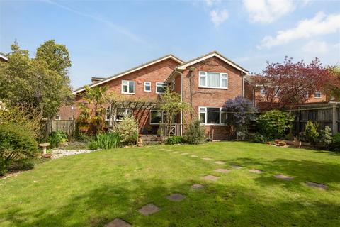 4 bedroom detached house for sale - Hazlemere Road, Seasalter, Whitstable