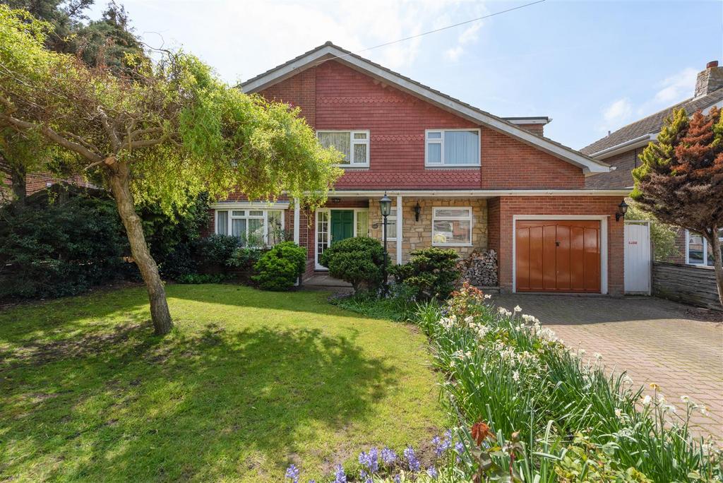 Hazlemere Road, Seasalter, Whitstable 4 bed detached house for sale £