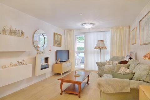 1 bedroom apartment for sale, Lawson Grange, Holly Road North, Wilmslow, Cheshire East