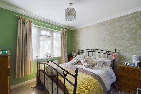 39 The Ruffetts, South Croydon, CR2 7LS