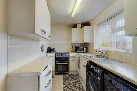 289 Dunsfold Way, New Addington, Croydon, CR0 0TS