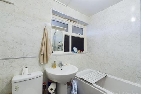 289 Dunsfold Way, New Addington, Croydon, CR0 0TS