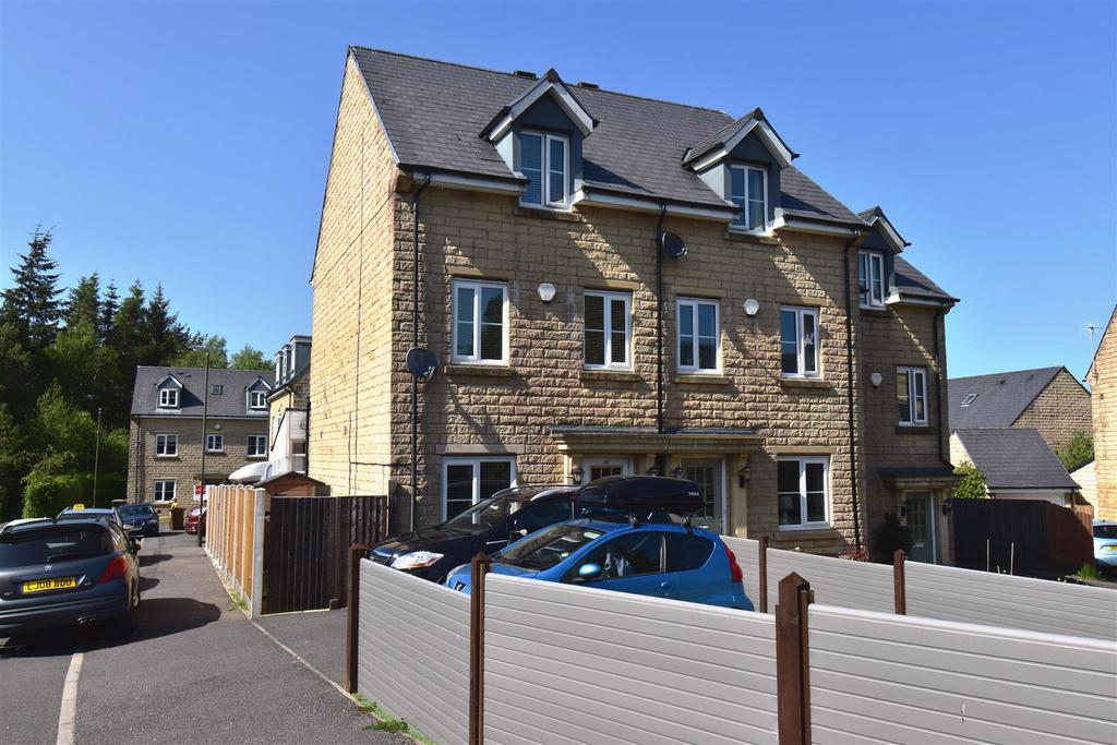 Carr Road, Buxton 4 bed semidetached house £289,950