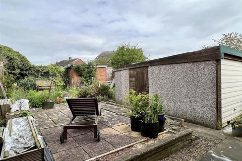 Hinds Feet, 2 Cherry Drive, Holme On Spalding Moor, York, YO43 4HT