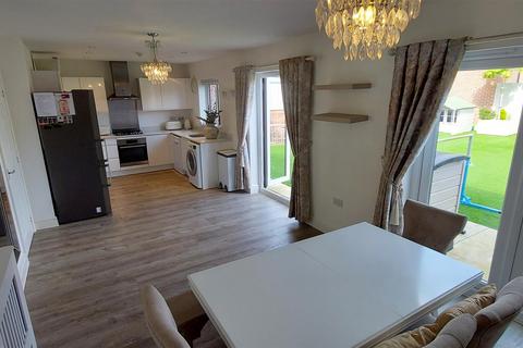 5 bedroom detached house for sale - Rhodfa Lewis, Old St. Mellons, Cardiff