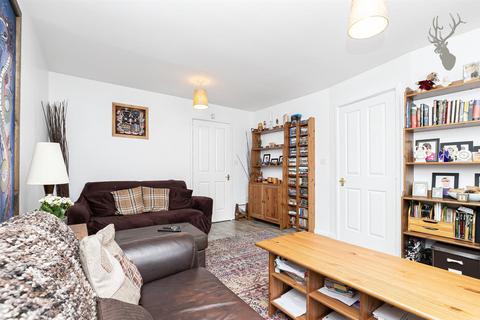 59 Hazel Way, London, E4 8RP