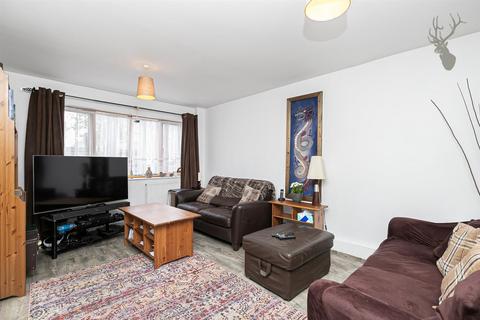 59 Hazel Way, London, E4 8RP